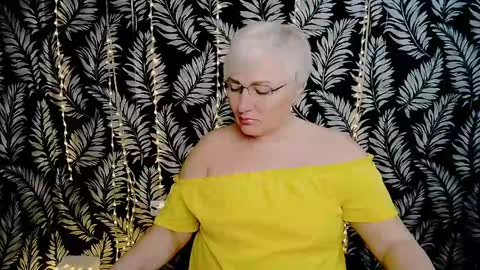 Kelly online show from 04.25.26