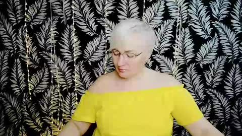Snapshot of oliviaoskar_ chatting on 05.28.26 Kelly online show from 05.28.26