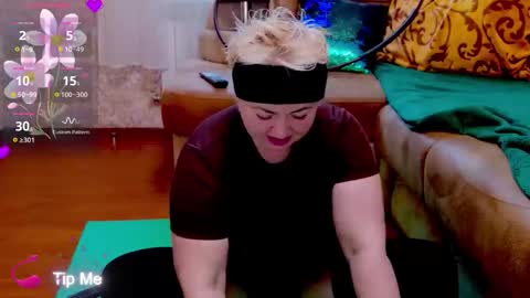 oliviaparadise online show from 03.28.26