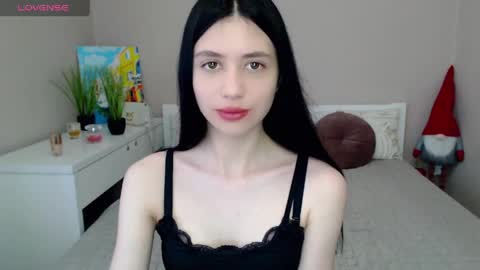 Snapshot of oliviarichi chatting on 05.18.26 oliviarichi online show from 05.18.26