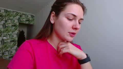 Olivia online show from 01.05.25