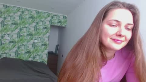 Snapshot of oliviashiny chatting on 04.18.26 Olivia online show from 04.18.26