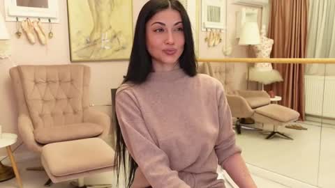 Snapshot of oliviasway chatting on 02.26.25 OliviaSway online show from 02.26.25