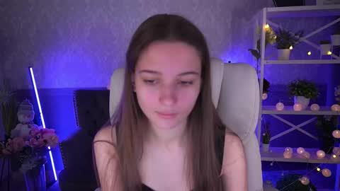 Snapshot of olivkablush chatting on 12.19.24 Olivia online show from 12.19.24