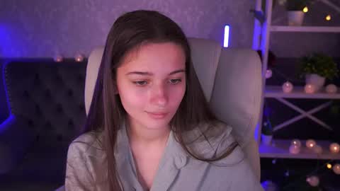 Snapshot of olivkablush chatting on 12.20.24 Olivia online show from 12.20.24