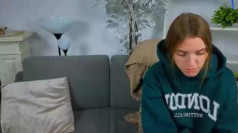 Snapshot of ollistiw chatting on 10.29.25 Olli and Stiw online show from 10.29.25