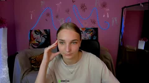Snapshot of ollivia_dream chatting on 05.06.26 Ollivia online show from 05.06.26