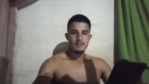 Snapshot of olvin55 chatting on 10.05.25 olvin55 online show from 10.05.25