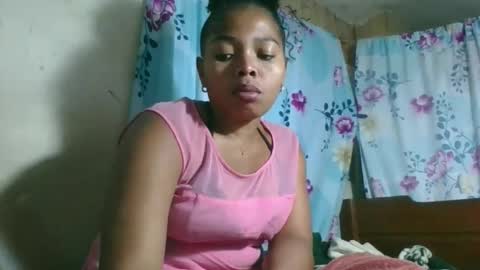 olyvienne90 online show from 12.21.25