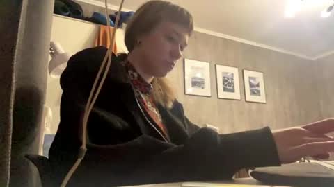 Snapshot of omahethcote chatting on 05.23.26 Eva online show from 05.23.26