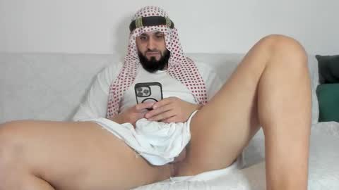 Snapshot of omar_xoxo chatting on 02.18.26 Omar online show from 02.18.26