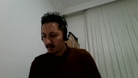 Snapshot of omercock1 chatting on 01.04.25 omy pm me online show from 01.04.25