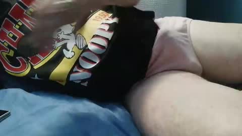 Snapshot of omniluvr chatting on 10.21.25 Willy Wanker online show from 10.21.25