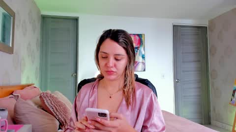 Snapshot of omstudio1994 chatting on 12.24.24 Martina Ricci online show from 12.24.24