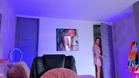 Snapshot of omstudio1994 chatting on 12.28.24 Martina Ricci online show from 12.28.24