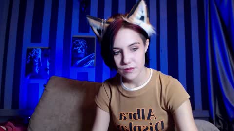 Snapshot of onaloon chatting on 10.29.25 onaloon online show from 10.29.25