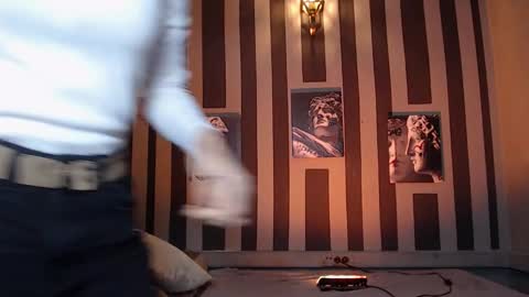 Snapshot of onaloon chatting on 12.04.25 onaloon online show from 12.04.25