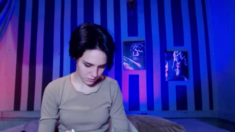 Snapshot of onaloon chatting on 12.16.25 onaloon online show from 12.16.25