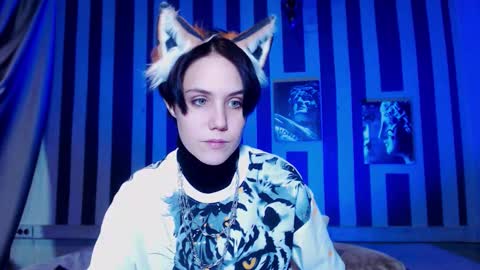 Snapshot of onaloon chatting on 12.23.25 onaloon online show from 12.23.25