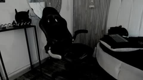 Snapshot of onceagain97_ chatting on 05.19.26 ... online show from 05.19.26