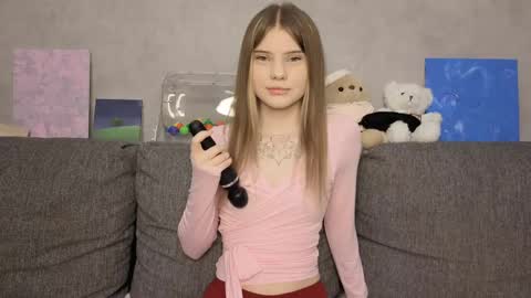Snapshot of one_more_touch chatting on 05.16.26 Eva online show from 05.16.26