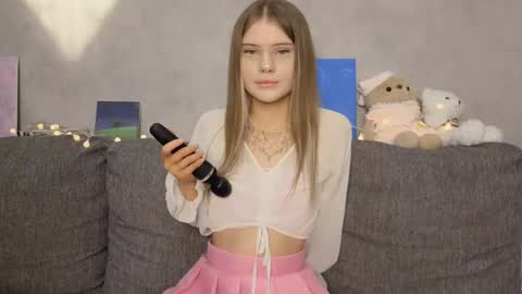 Snapshot of one_more_touch chatting on 06.04.26 Eva online show from 06.04.26
