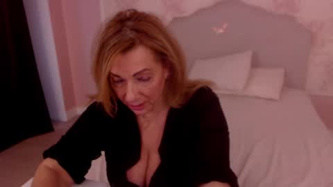 Nicole online show from 02.17.25