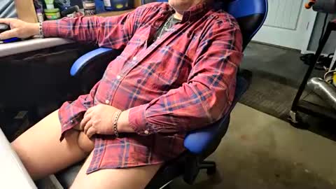 Unpredictable online show from 12.25.24