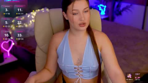 L A Y A online show from 10.25.25