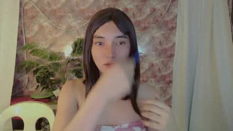 Snapshot of onelesslonelygirl69 chatting on 06.15.26 KLIER online show from 06.15.26