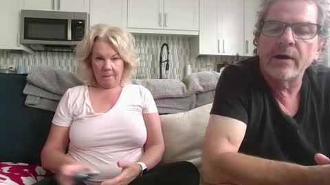Snapshot of oneoften1000 chatting on 10.09.25 couple mature milf bigboobs curvy mommydaddy online show from 10.09.25