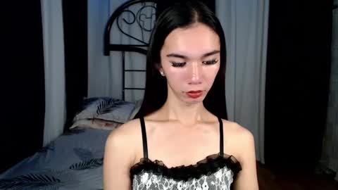 Snapshot of onicka_iha chatting on 12.12.24 Alexa online show from 12.12.24