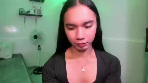 Snapshot of onicka_iha chatting on 04.11.26 Alexa online show from 04.11.26