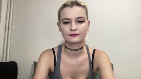 Onika online show from 11.19.25