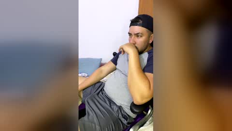 Snapshot of onlyfree_sexx chatting on 05.24.26 Sebastian online show from 05.24.26