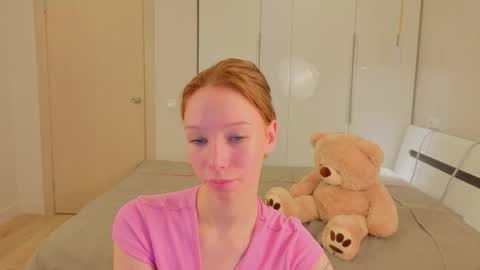 Lily online show from 11.06.25