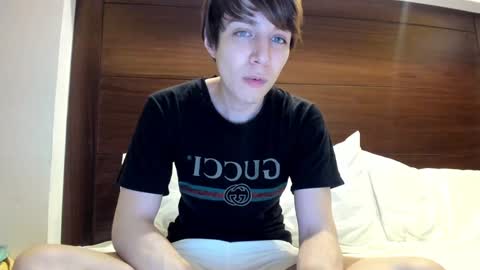 Snapshot of onlysergio chatting on 12.20.24 Sergio online show from 12.20.24