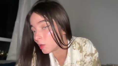 Snapshot of onlysophia chatting on 06.21.26 Sophia online show from 06.21.26