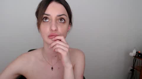 Snapshot of onlyvika chatting on 05.19.26 onlyvika online show from 05.19.26
