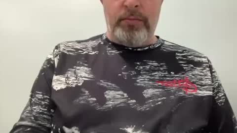 Snapshot of onthedlhere chatting on 02.18.25 onthedlhere online show from 02.18.25