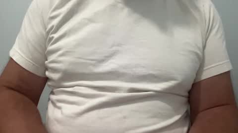 Snapshot of onthedlhere chatting on 09.18.25 onthedlhere online show from 09.18.25