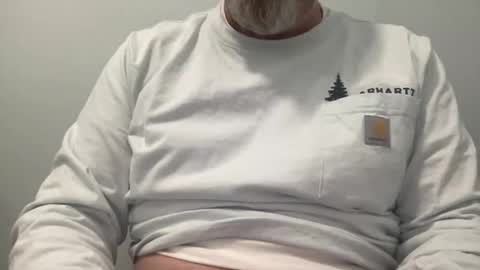 Snapshot of onthedlhere chatting on 02.26.26 onthedlhere online show from 02.26.26