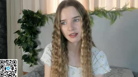 Snapshot of onyxvespera chatting on 05.23.26 onyxvespera online show from 05.23.26