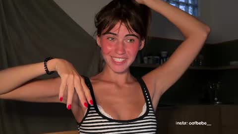 Snapshot of oofbabe__ chatting on 06.17.26 Helen online show from 06.17.26