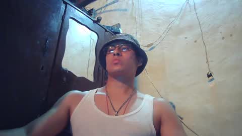 oomaurooo online show from 09.22.25