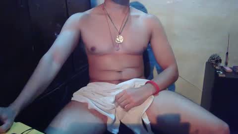 oomaurooo online show from 10.14.25