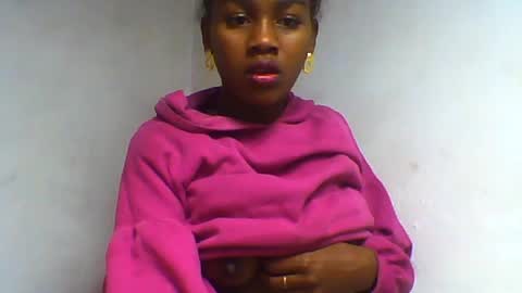 Snapshot of oooorazanasoa chatting on 06.13.26 oooorazanasoa online show from 06.13.26
