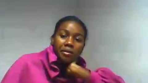 Snapshot of oooorazanasoa chatting on 06.18.26 oooorazanasoa online show from 06.18.26