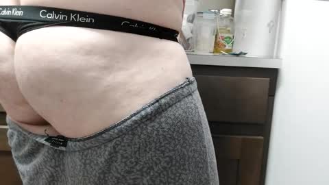 Snapshot of opalockajoe chatting on 02.08.25 TsJojo online show from 02.08.25