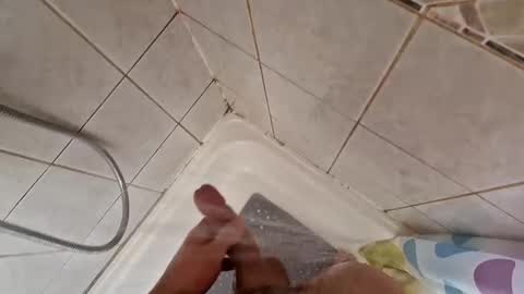 Snapshot of opelator chatting on 12.14.24 opelator online show from 12.14.24